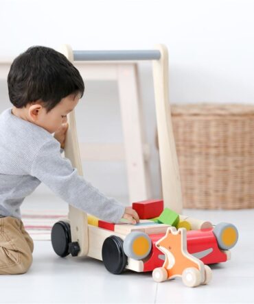 Baby walker Plan Toys