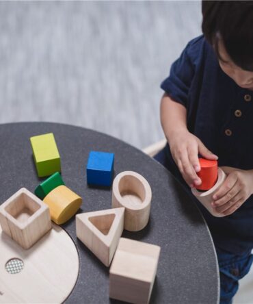 Mesa redonda Plan Toys