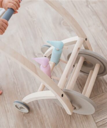 Andador pájaro carpintero Plan Toys