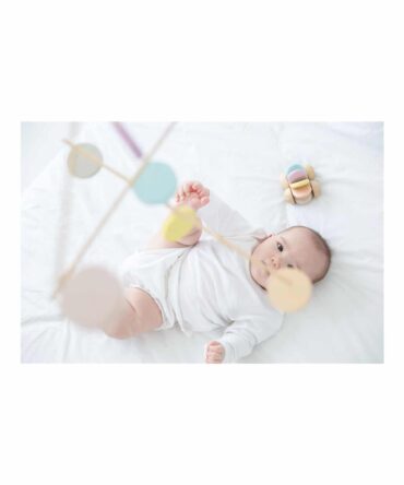 Coche bebé pastel Plan Toys