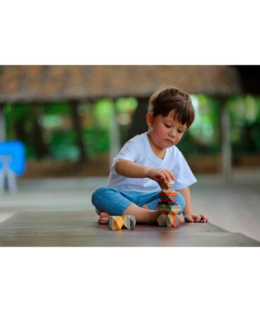Geo rocas apilables Plan Toys