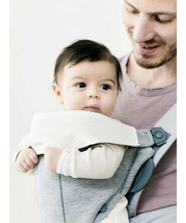 BabyBjorn 2 baberos blancos para mochila porta bebé mini